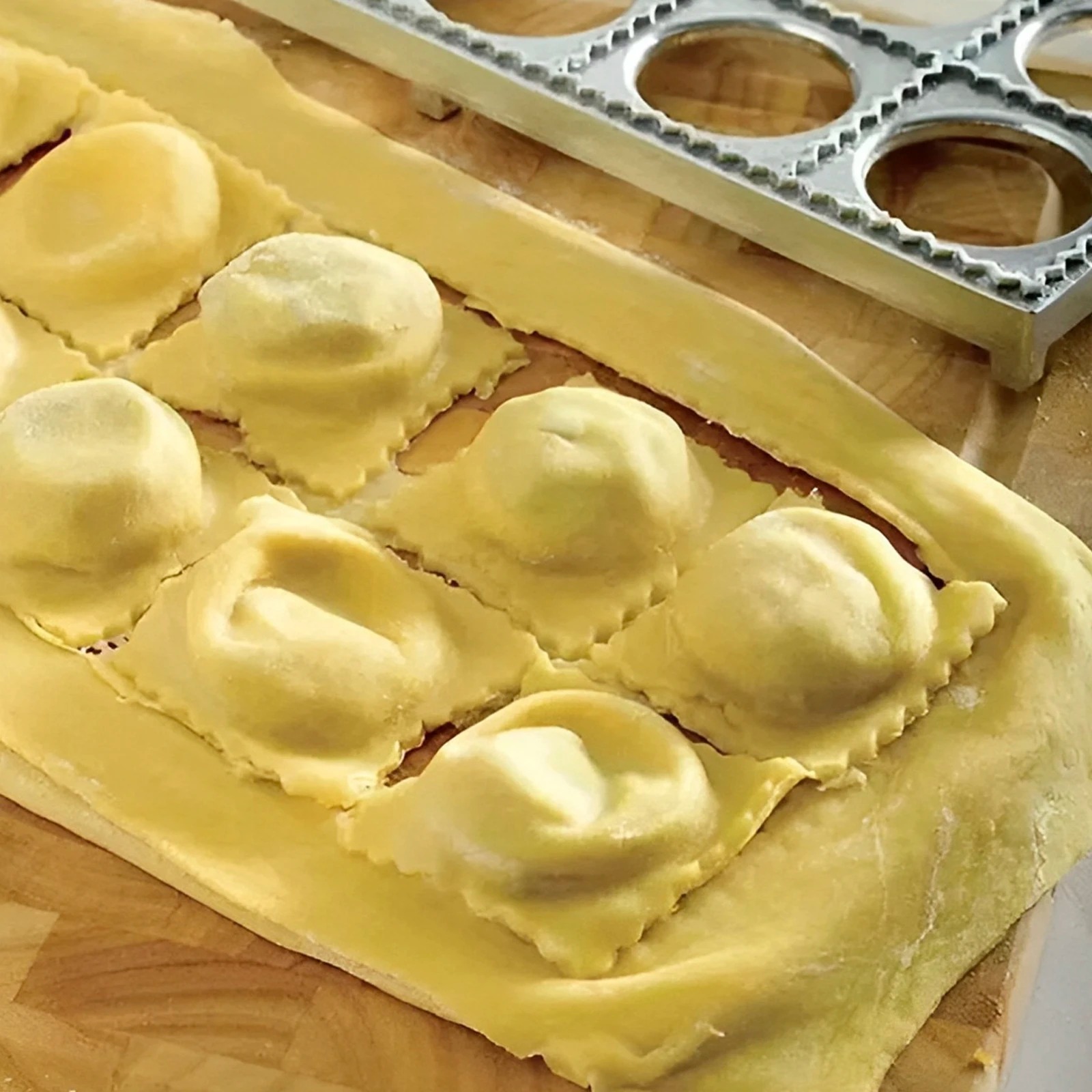 Dumpling Mold 12 Holes Ravioli - Kitchen Appliances Packages recension och pris